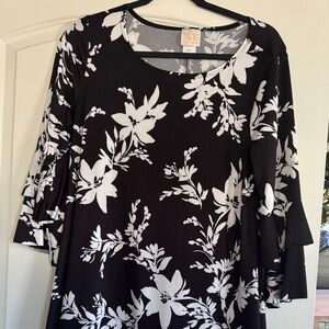 Black and White Floral Women's Tunic